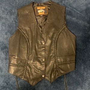 NWOT never worn no scratches says xxl but is smaller